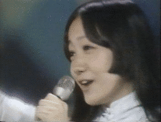 森を駈ける恋人たちの画像