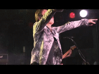YOU GIVE LOVE A BAD NAMEの画像
