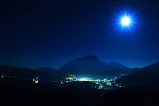満月の夜の画像