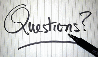 QUESTIONS?の画像