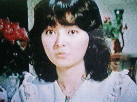 谷よしのの画像