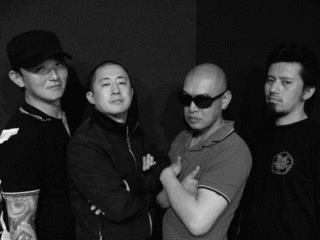 RAISE A FLAGの画像