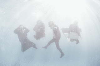 SOS/プレゼントの画像