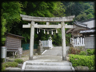 絹巻神社の画像