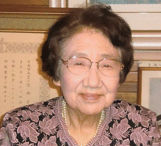 粕谷照美の画像