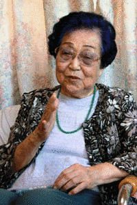 篠崎年子の画像