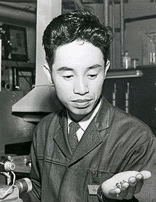 江崎玲於奈の画像
