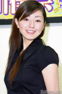 石川佳奈の画像