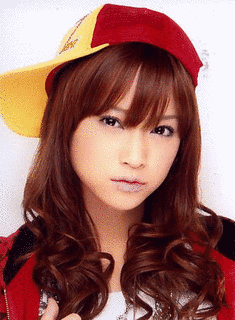 亀井絵里の画像