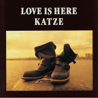 LOVE IS HEREの画像