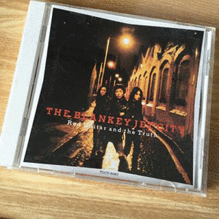 RED GUITAR AND THE TRUTHの画像
