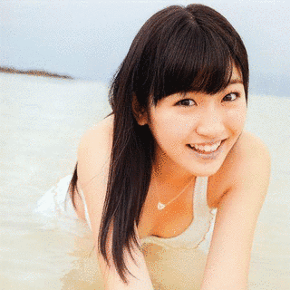 前島亜美の画像