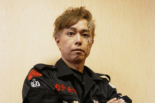 THE SHOW MUST GO ONの画像