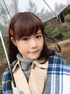 穴井千尋の画像