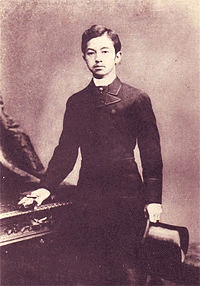 紀元前320年に亡くなった人物の画像