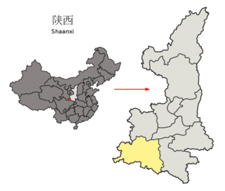 藍成春の画像