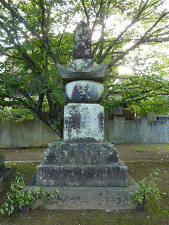 侯贇の画像