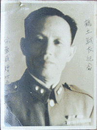 梁華盛の画像
