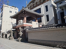 薬丸兼成の画像