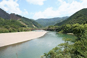 平岡房実の画像