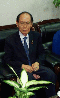 黄長ヨプの画像