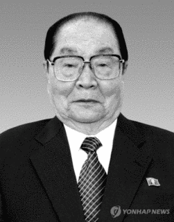李勇武の画像