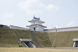 宇都宮明綱の画像