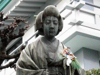 三沢初子の画像