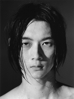 美しい男の画像