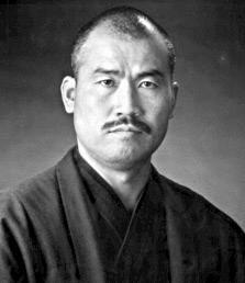 小幡利城の画像