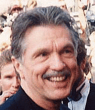 トム・スケリットの画像