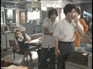バスストップの画像
