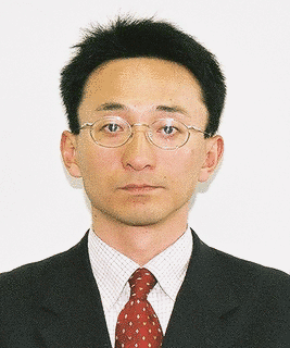 伊藤桂一の画像