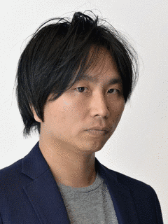 上田岳弘の画像