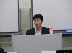 小前亮の画像