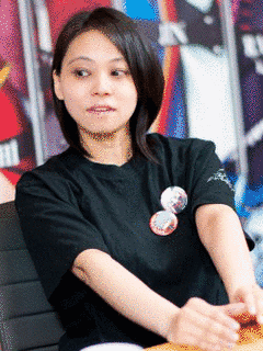 駒尾真子の画像