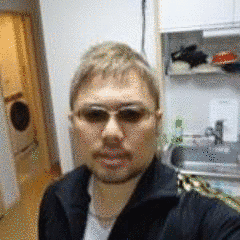 深町秋生の画像