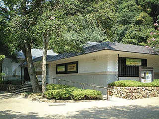 加藤栄三・東一記念美術館の画像