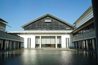 高知県立美術館の画像