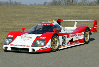 トヨタ・TS010の画像