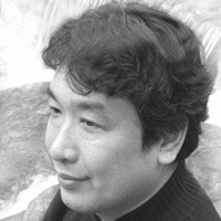 河野裕の画像