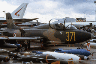 アエルマッキ MB-326の画像