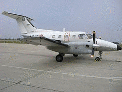 エンブラエル EMB 121の画像