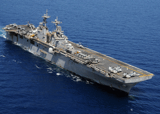 アメリカ級強襲揚陸艦の画像
