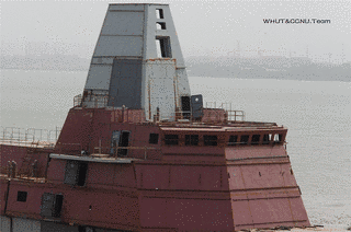 055型駆逐艦の画像