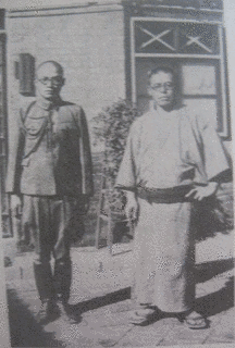 津野田知重の画像