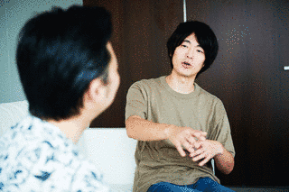 角張渉の画像