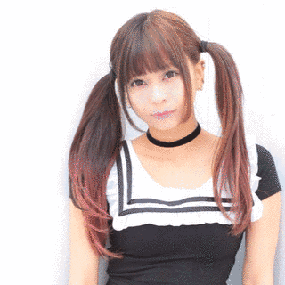 青山愛菜の画像