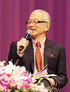 角谷優の画像