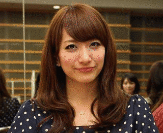 笹崎里菜の画像